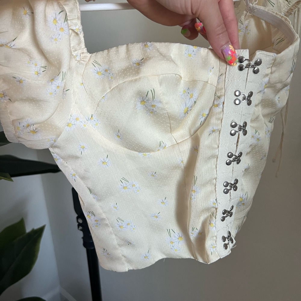 Princess Polly Cream Floral Crop Top